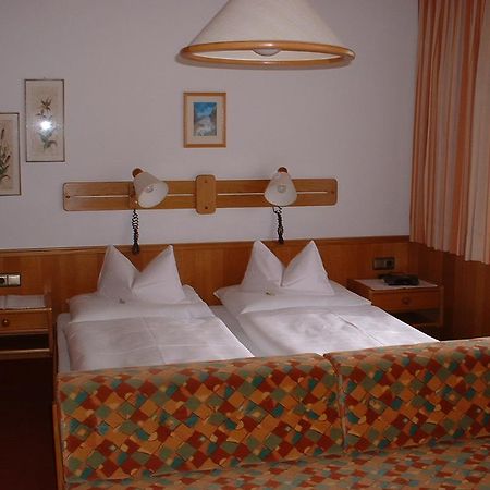 Hotel Haus Maria Leiter Sillian Exterior foto